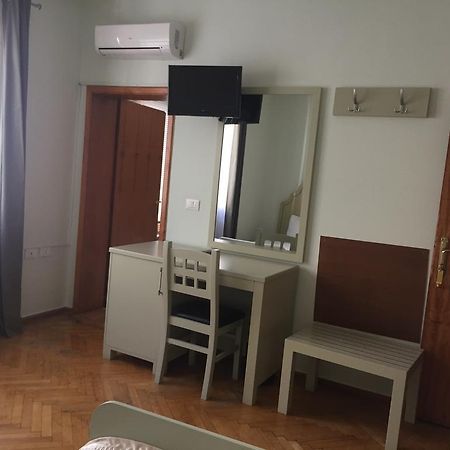Hotel De Paris Tirana Eksteriør billede
